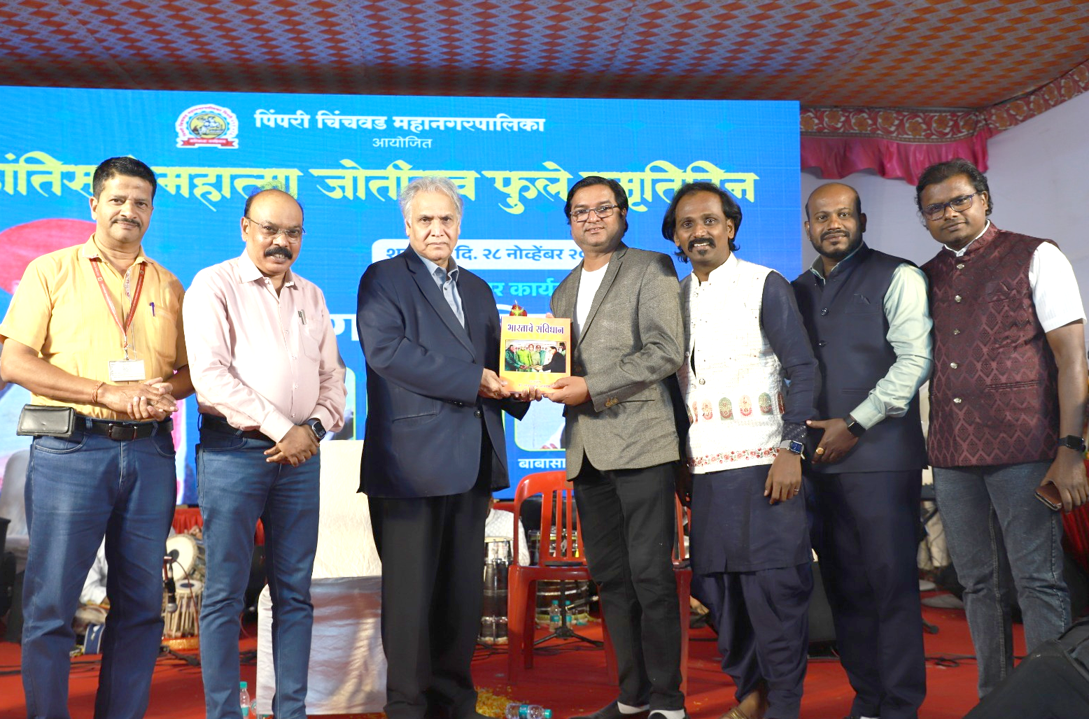 महात्मा फुले यांनी समाजाला दाखवला शिक्षणातून प्रगतीचा मार्ग : डॉ. सुखदेव थोरात