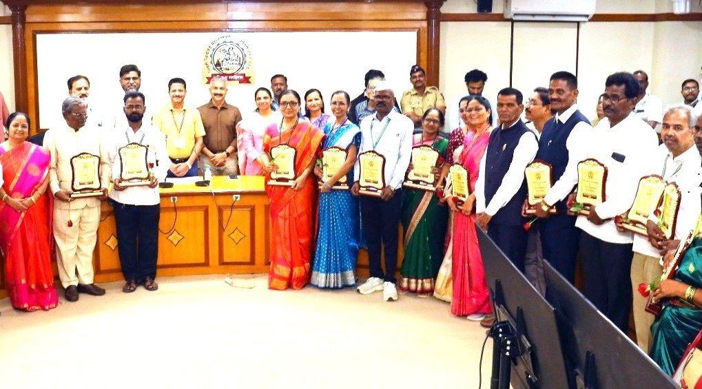 पिंपरी चिंचवड महानगरपालिकेच्या सेवेतून एकूण २५ कर्मचारी सेवानिवृत्त!