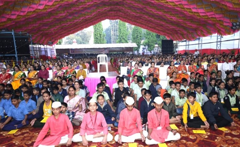 श्री मोरया गोसावी संजीवन समाधी महोत्सवात सामूहिक अथर्वशीर्ष पठण व पवनामाईची आरती!