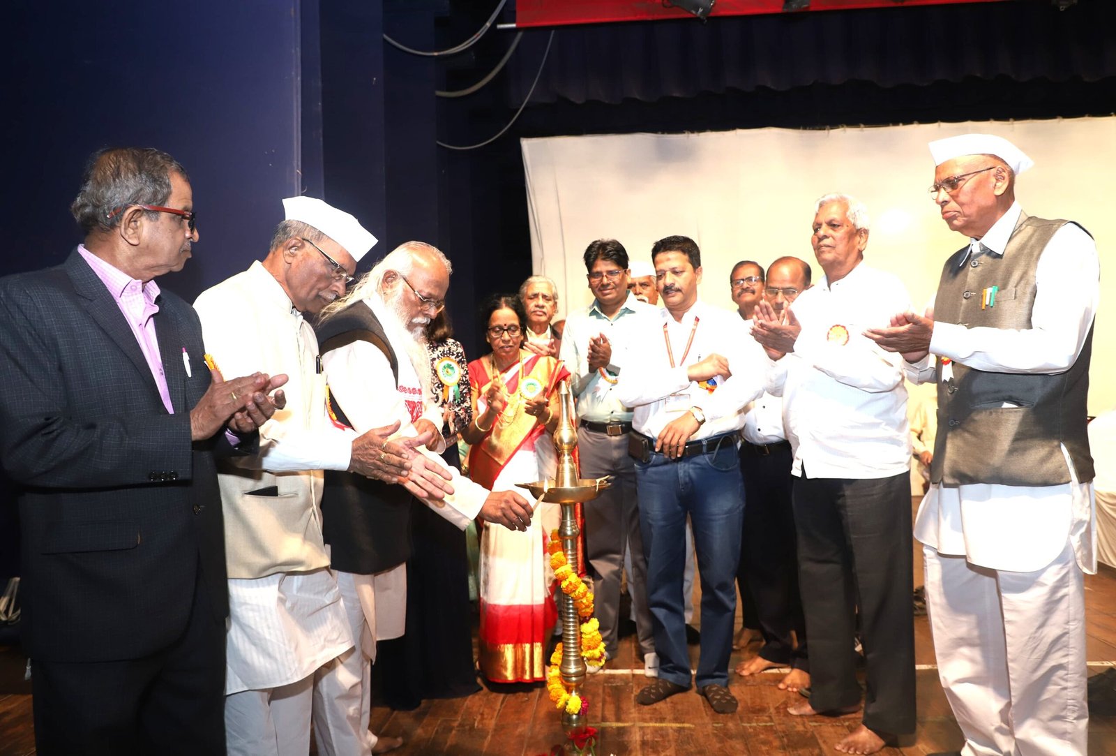 निवृत्तीवेतन ही आर्थिक तरतूद नसून सेवानिवृत्तांच्या दीर्घ सेवाभावाचा सन्मान : पद्मश्री गिरीश प्रभुणे