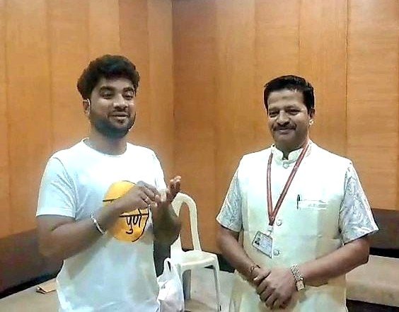 सार्वत्रिक निवडणुकीकरिता शहरातील सर्व मतदारांनी मतदान करावे : कलाकार सुदामे