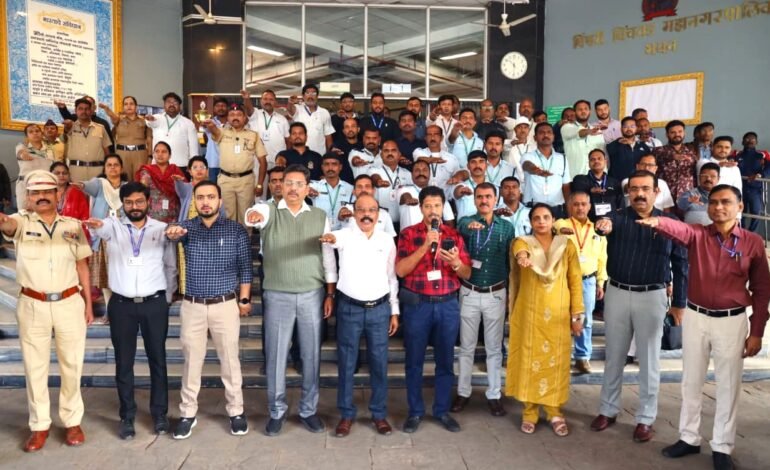 लोकशाहीच्या ज्वालेला प्रज्वलित करणारी अग्निशमन विभागाची मतदान जनजागृती रॅली!