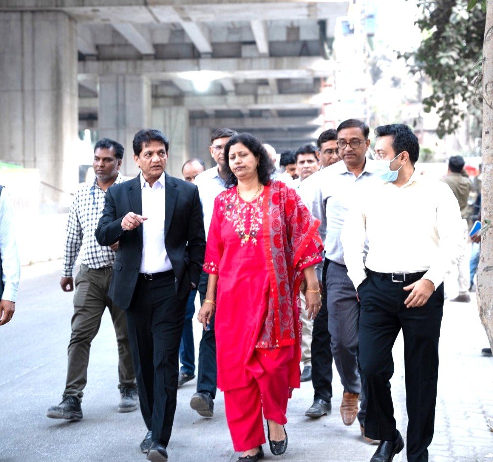 वाहतुकीचा कोंडमारा कमी करण्यासाठी डबल डेकर पूल आणि मेट्रो प्रकल्पांना गती!