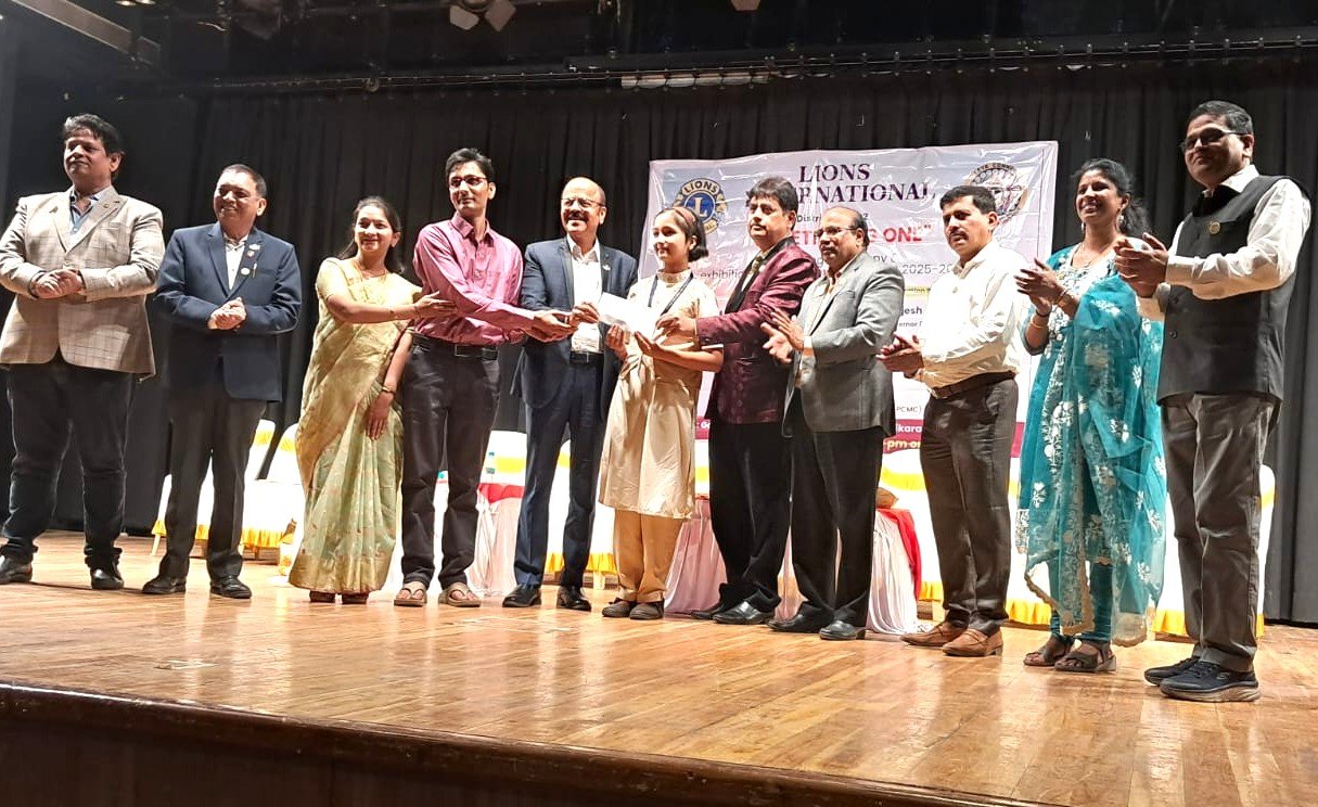 चित्रकला हे अव्यक्त संवादाचे माध्यम : विजय सारडा