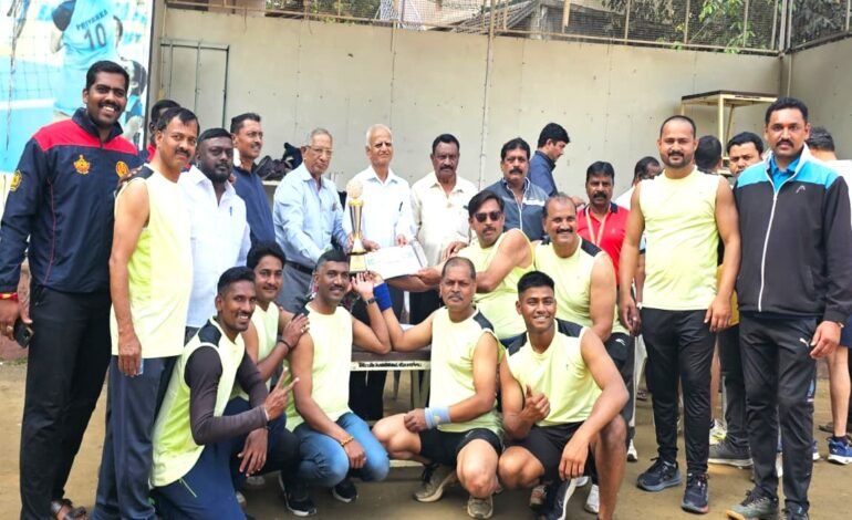 अंतरकचेरी व्हॉलीबॉल स्पर्धेत सलग दहा वर्षे विजेतेपदाची परंपरा कायम!