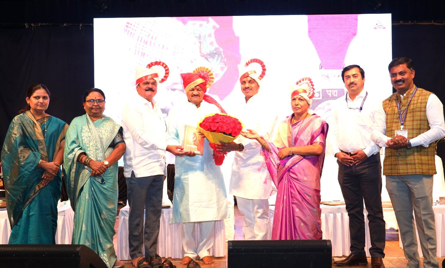 उद्योनगरीने लोककलावंताचा केलेला बहुमान प्रेरणादायी : पद्मश्री रघुवीर खेडकर