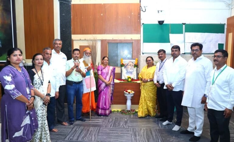 थोर समाजसुधारक संत गाडगेबाबा यांच्या जयंती निमित्त अभिवादन!