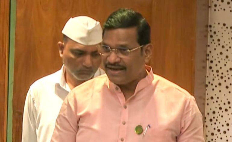 जिल्हा रुग्णालयातील आयसीयू बेडची संख्या वाढविण्याचे आरोग्य राज्यमंत्र्यांचे आश्वासन!