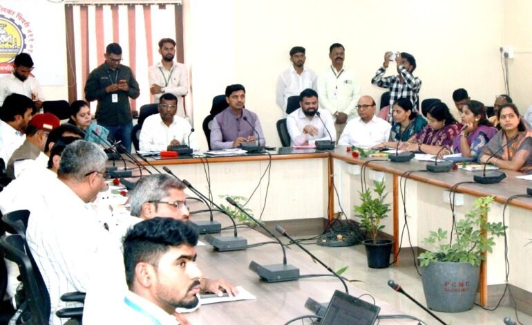 नागरिकांच्या अडचणी प्राधान्याने सोडविणे ही प्रशासनाची प्राथमिक जबाबदारी : महापौर रवि लांडगे