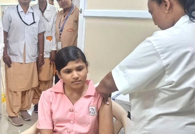 मुलींच्या आरोग्य संरक्षणासाठी महिला ‘एचपीव्ही लसीकरण मोहीम’ सुरू!