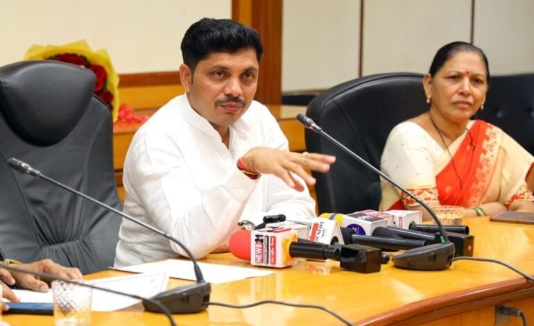 शहरातील प्रमुख प्रश्नांवर तातडीने उपाययोजना करण्याचा महापौर रवि लांडगे यांचा निर्धार!