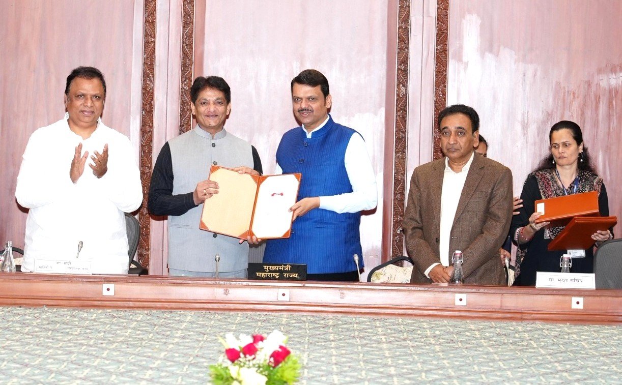 ई-गव्हर्नन्समध्ये ‘पीएमआरडीए’ राज्यात तिसरे मुख्यमंत्र्यांच्या हस्ते गौरव!