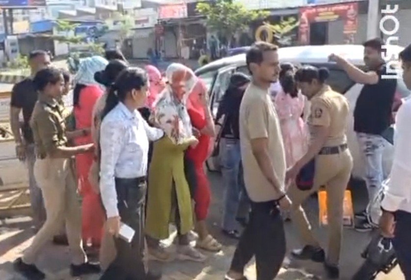 चिखली येथील “आदित्य लॉज”वर पोलिसांचा छापा; नऊ पीडित महिलांची सुटका; दोघांना अटक!
