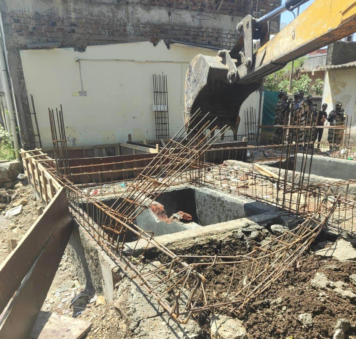 अनधिकृत बांधकामांविरोधात महापालिकेची धडक कारवाई सुरूच!