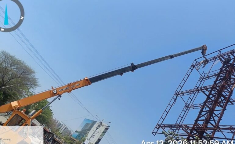 हिंजवडीत ‘पीएमआरडीए’चा अनधिकृत होर्डिंगवर हातोडा!