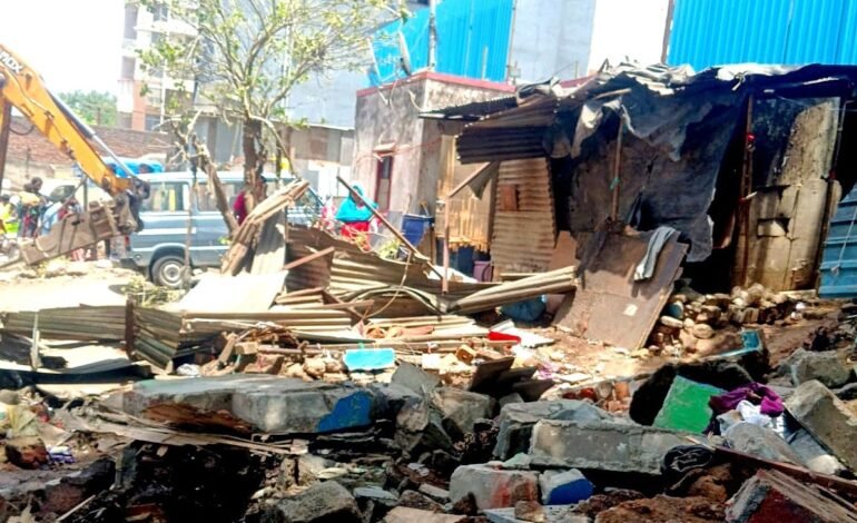 वाकड–म्हातोबानगर परिसरात महापालिकेची ४१  झोपड्यावर कारवाई!