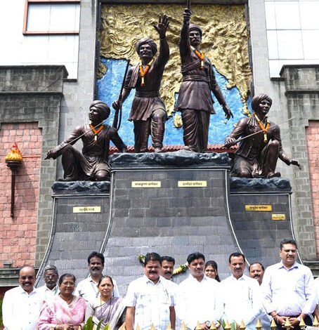 महापालिकेच्या वतीने क्रांतीवीर दामोदर हरी चापेकर यांना अभिवादन!