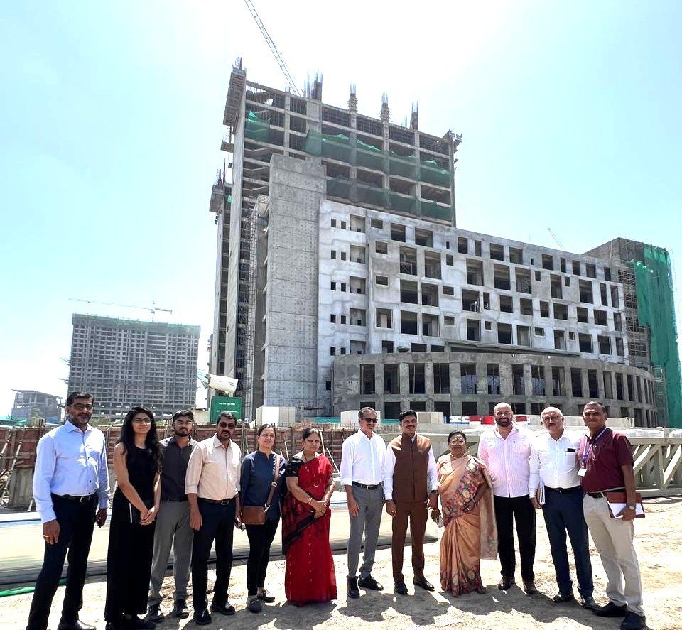 गुणवत्तेला प्राधान्य देत नवीन प्रशासकीय इमारतीचा प्रकल्प वेळेत पूर्ण करा : महापौर लांडगे