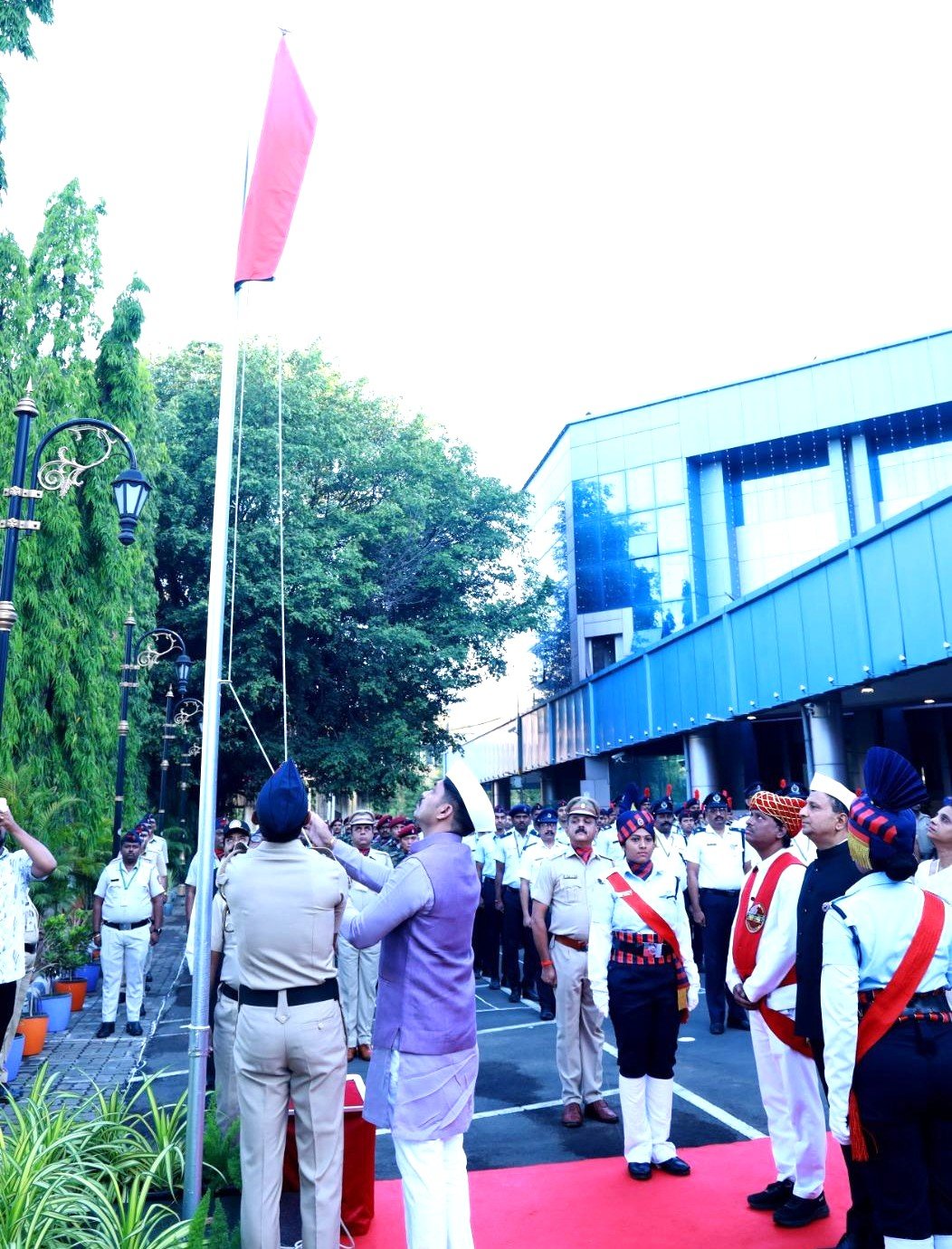 १ मे महाराष्ट्राच्या जिद्दीची,संघर्षशीलतेची आणि आत्मविश्वासाची ओळख : महापौर रवि लांडगे