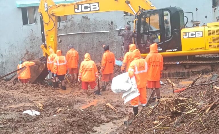 मावळ तालुक्यातील पाटण गावात भूस्खलन होऊन अख्ख कुटुंब मातीच्या ढिगाऱ्याखाली गाडले!