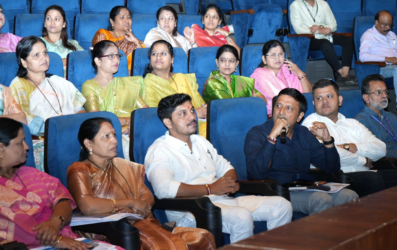 नगरसदस्यांच्या सूचनांचा योजनांमध्ये समावेश करून कालबद्ध कार्यवाही करा : महापौर रवि लांडगे