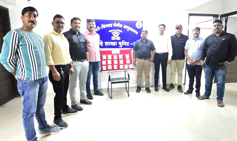 सोन्या चांदीचे दागिने विकू नये म्हणून पत्नीने घरातच लपवून ठेवले 14 लाखाचे दागिने!
