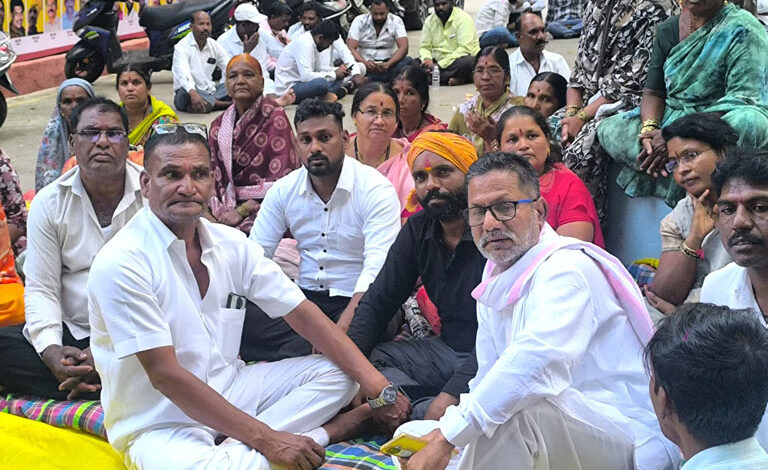 उजनी धरण क्षेत्रात मच्छीमारांच्या ठेकेदारीला स्थगिती; आंदोलनाचा विजय!