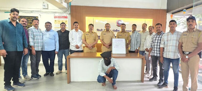 शेअर मार्केटमध्ये झालेला तोटा भरून काढण्याकरिता मित्राची चोरली कार!