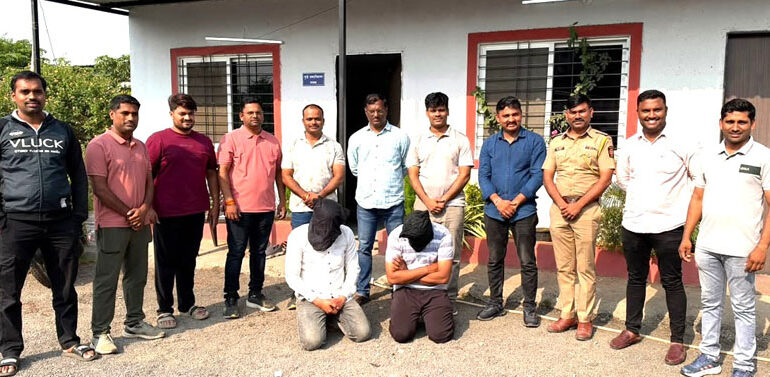 कार मधून 50 लाख रुपये चोरी ; दोन आरोपींना, अटक, साथीदारच निघाला गुन्हेगार!
