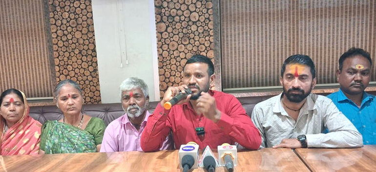 इंदिरानगर झोपडपट्टी पुनर्वसन प्रकल्पात गैरव्यवहार; विकासकांवर कारवाई करा : दुर्योधन कदम