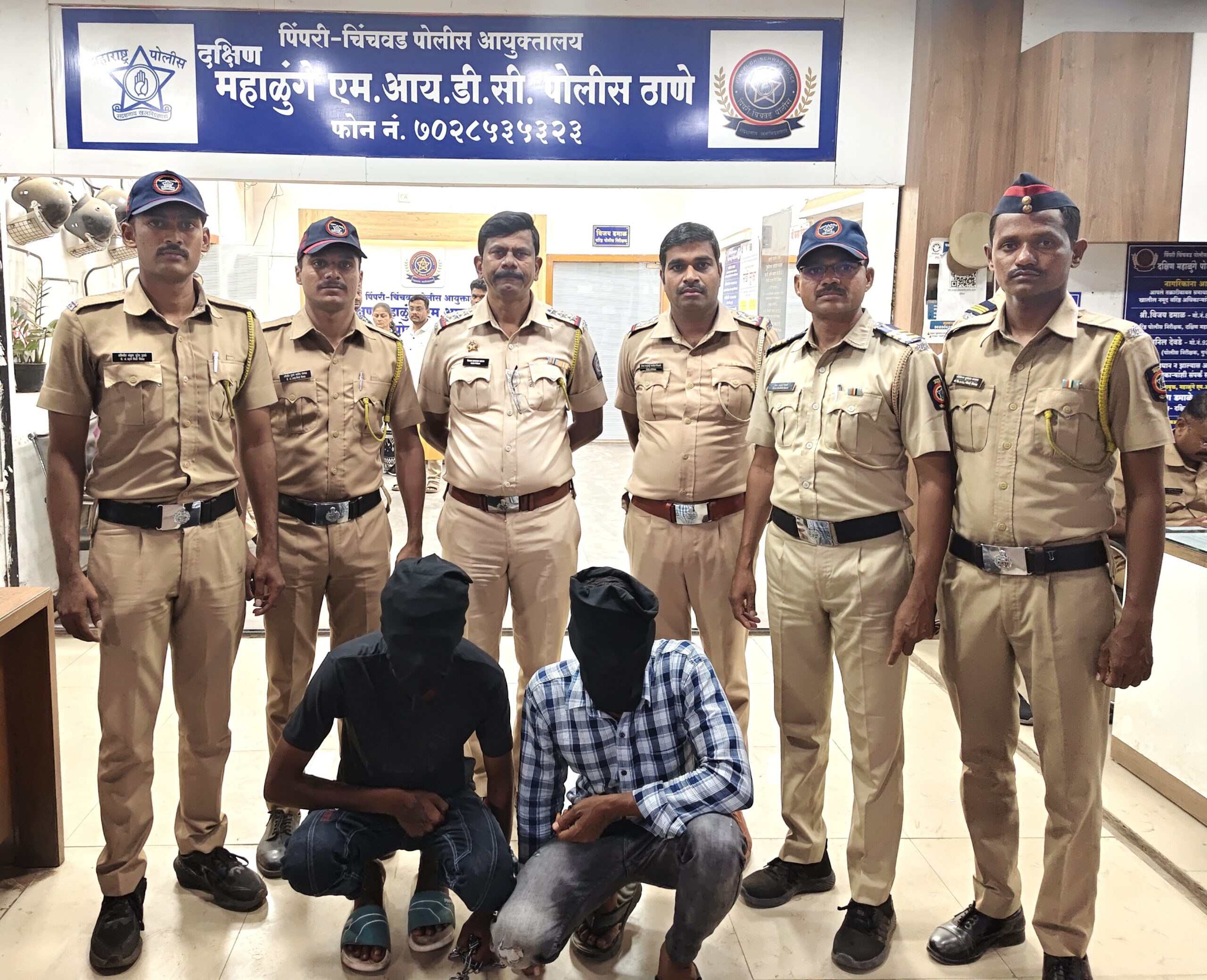 रिक्षातील प्रवाशाला कोयत्याचा धाक दाखवून लुटणाऱ्या सराईत टोळीला केले जेरबंद!